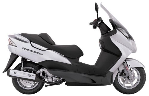 SUZUKI UH 125 2004, Silber