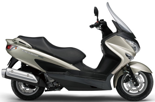 SUZUKI UH 200 A 2015, Silber