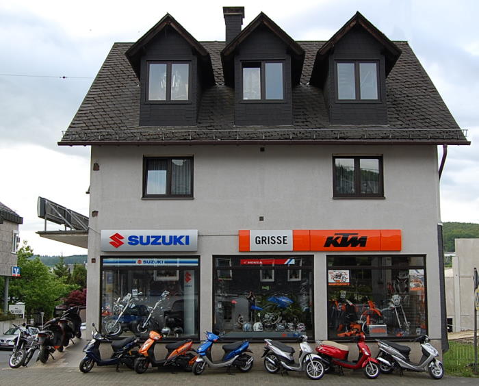 Zweirad GRISSE Firmengeb�ude in der K�lner Strasse 188 in 57290 Neunkirchen/Siegerland